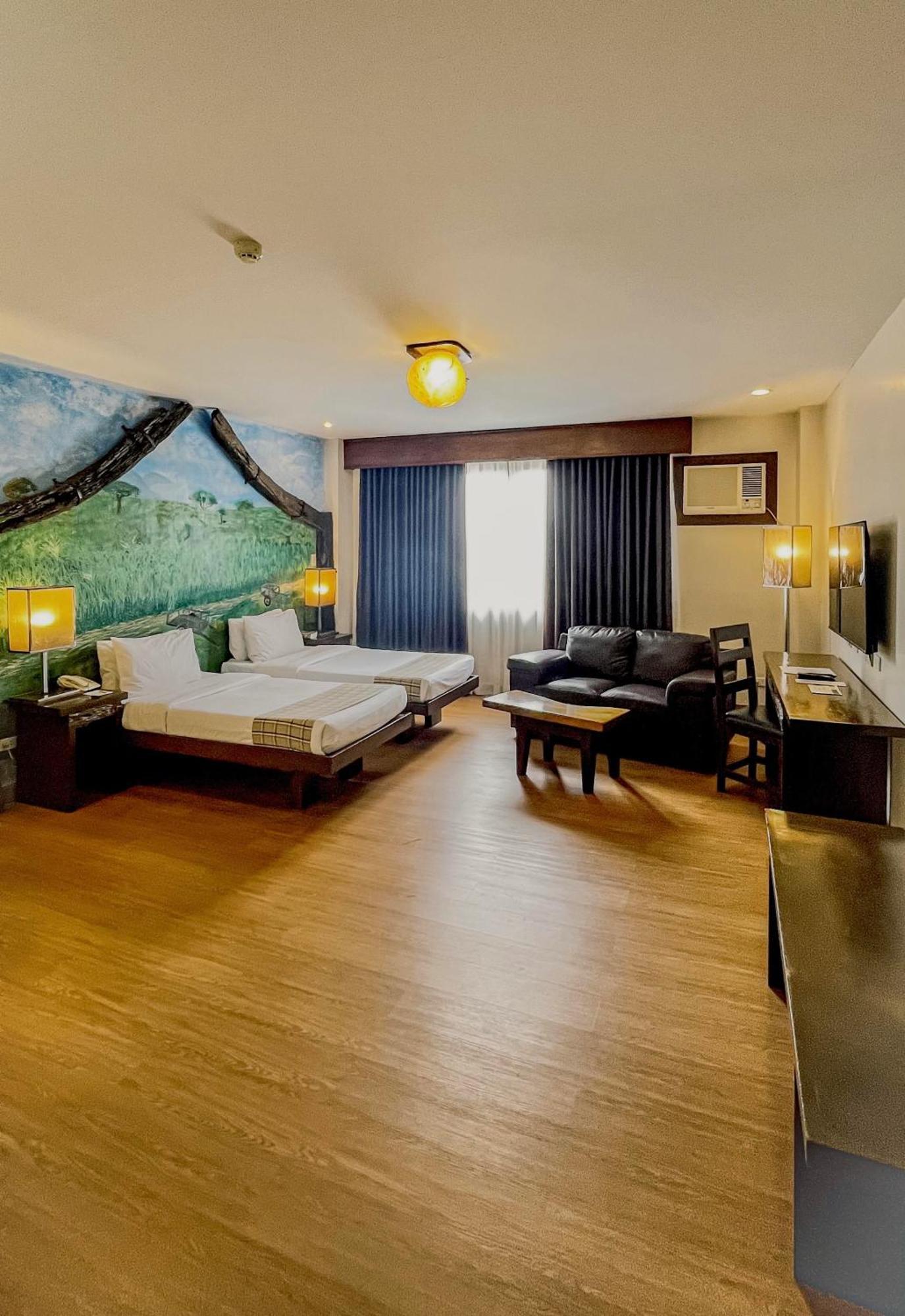 Nature'S Village Resort Баколод Экстерьер фото
